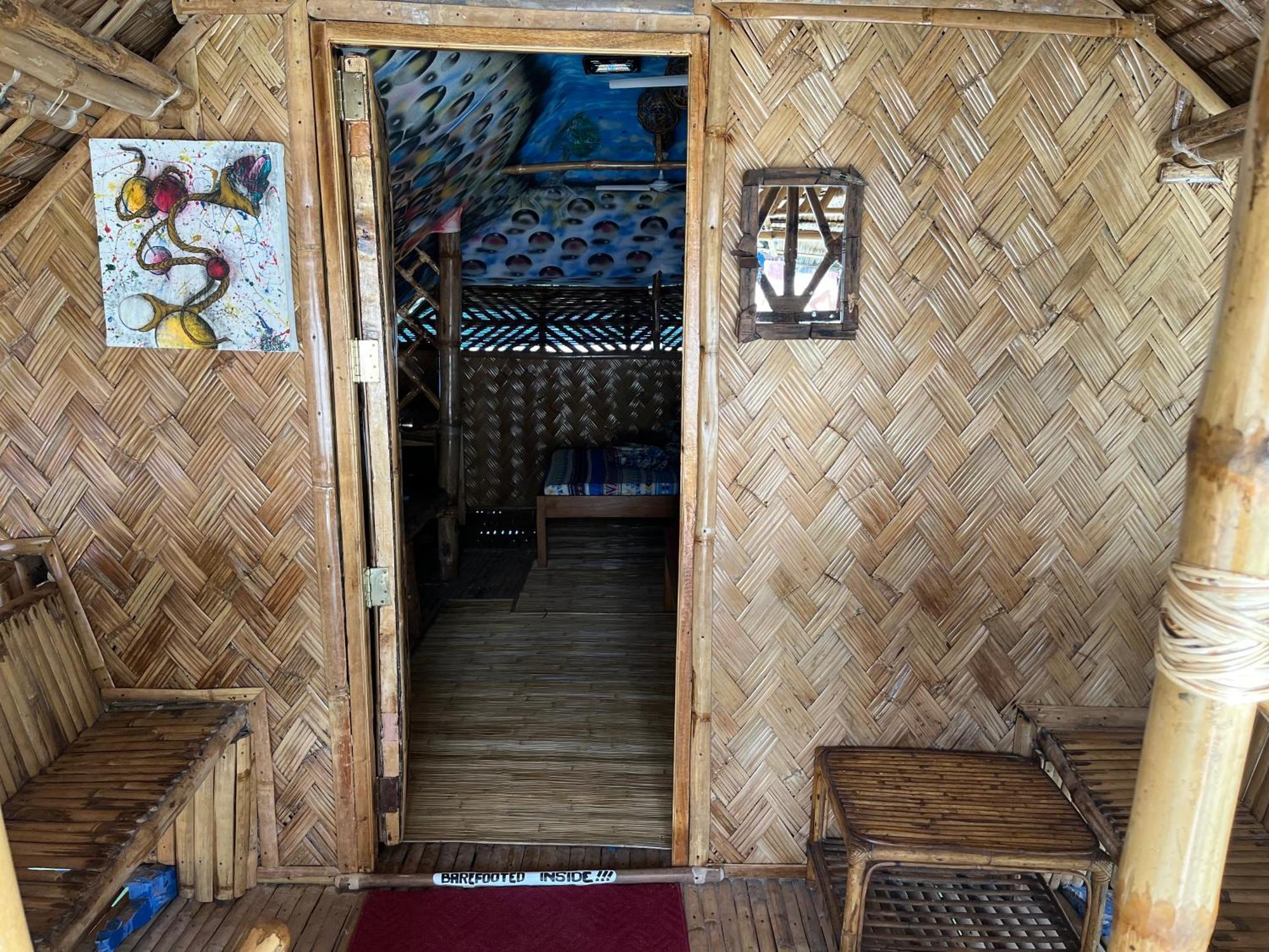Bamboo Nest Beachfront Puerto Princesa Exterior foto