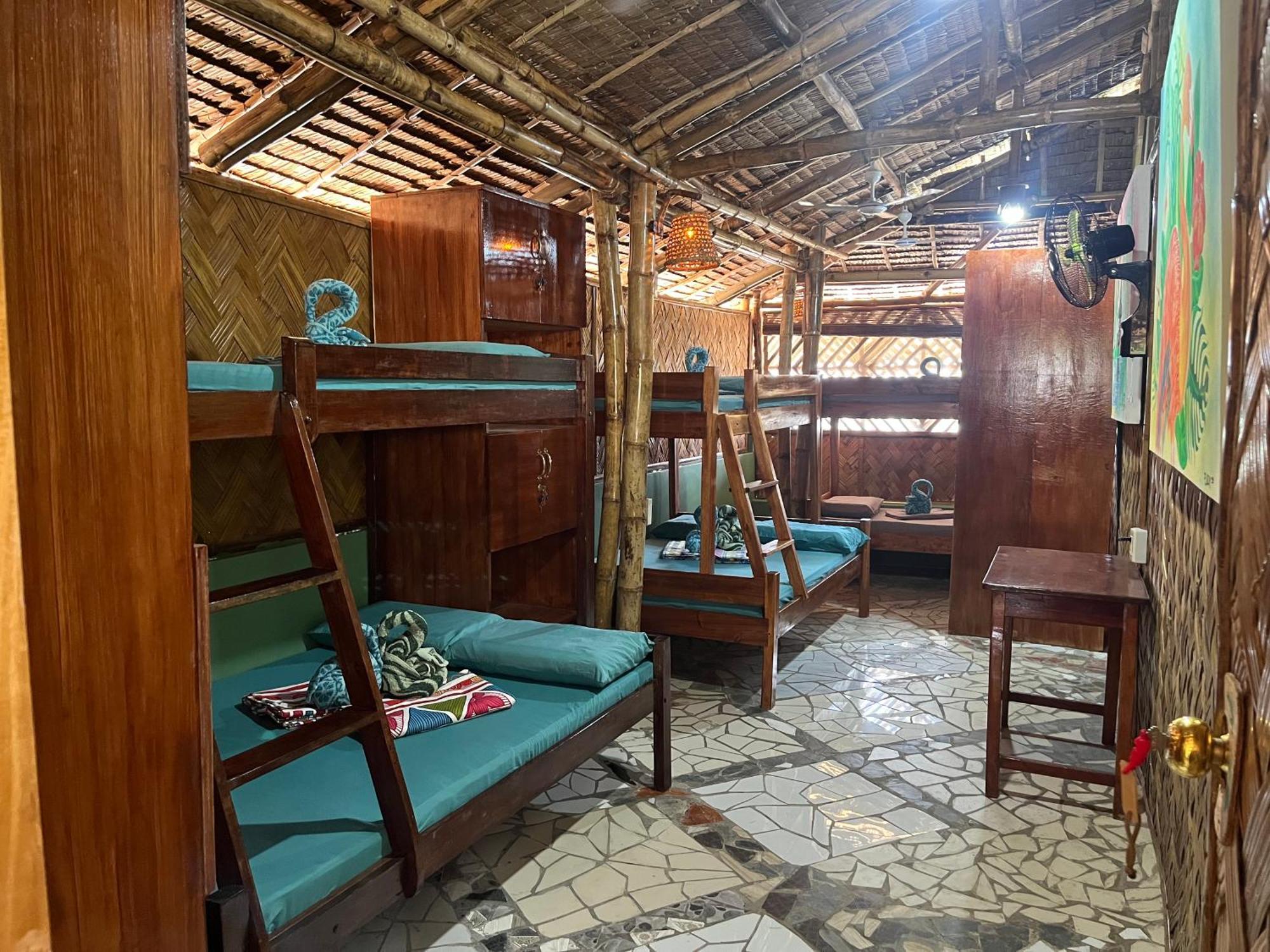 Bamboo Nest Beachfront Puerto Princesa Exterior foto