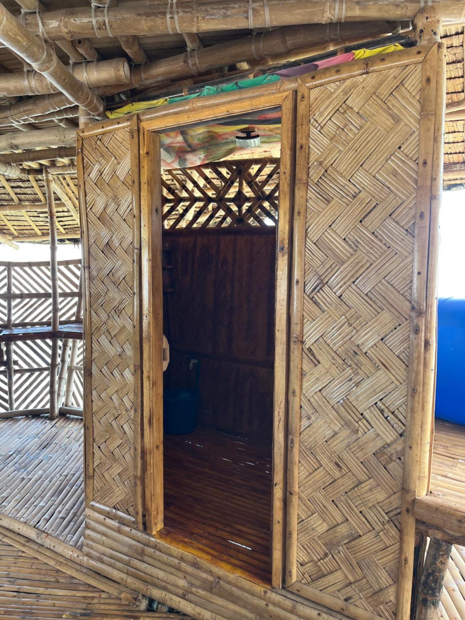 Bamboo Nest Beachfront Puerto Princesa Exterior foto