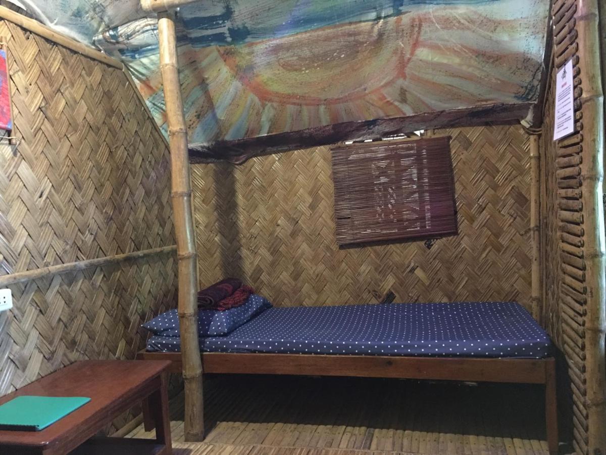 Bamboo Nest Beachfront Puerto Princesa Exterior foto